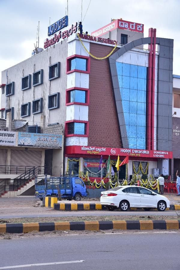 بيلاري Iroomz Dwaraka Residency المظهر الخارجي الصورة