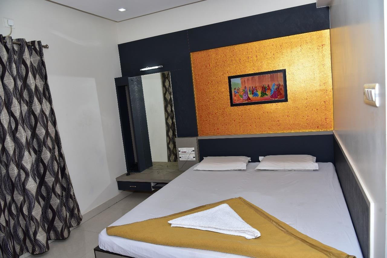 بيلاري Iroomz Dwaraka Residency المظهر الخارجي الصورة