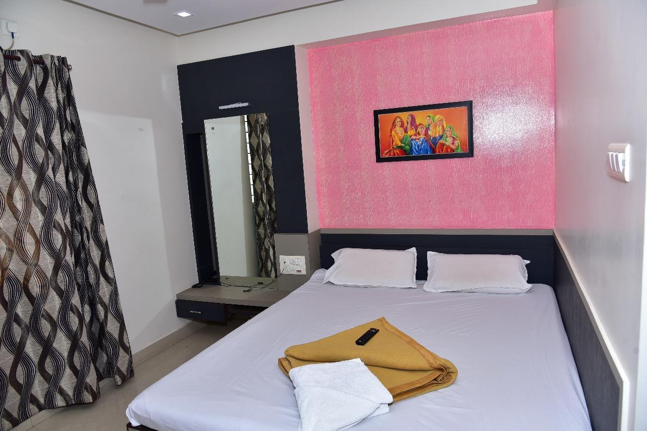 بيلاري Iroomz Dwaraka Residency المظهر الخارجي الصورة